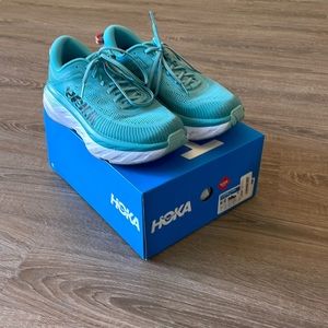 Hoka one one size 8 D WIDE